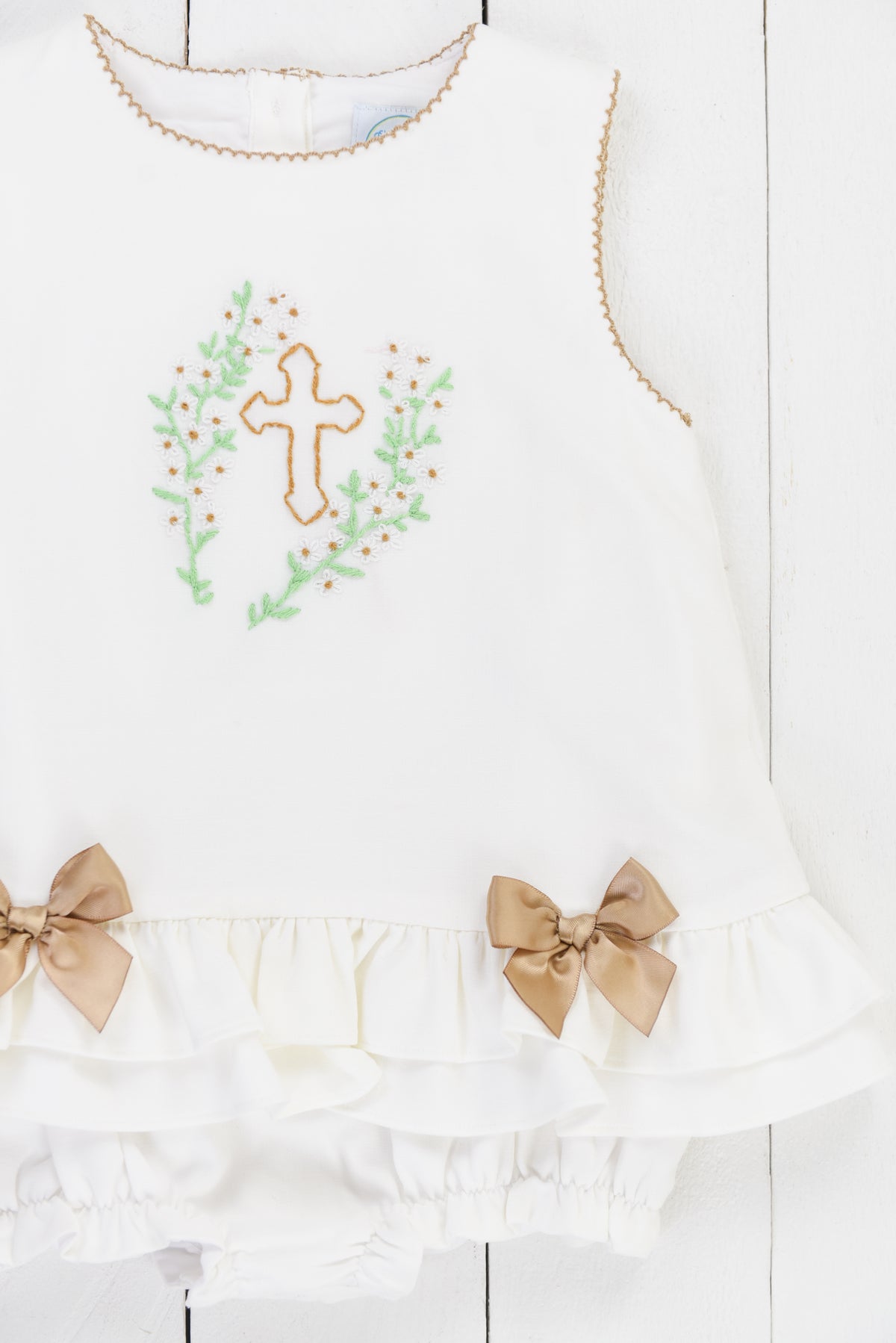 PO100: Linen Cross Skirted Bubbled