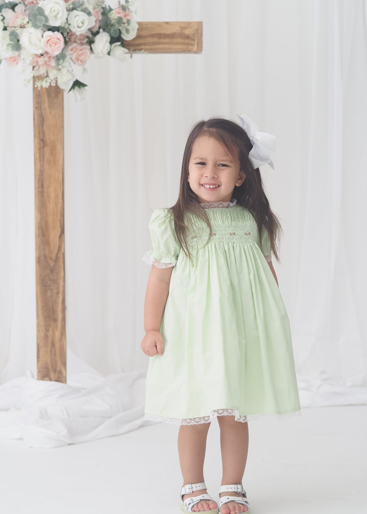 PO110: Elegant Smock Girls Dress