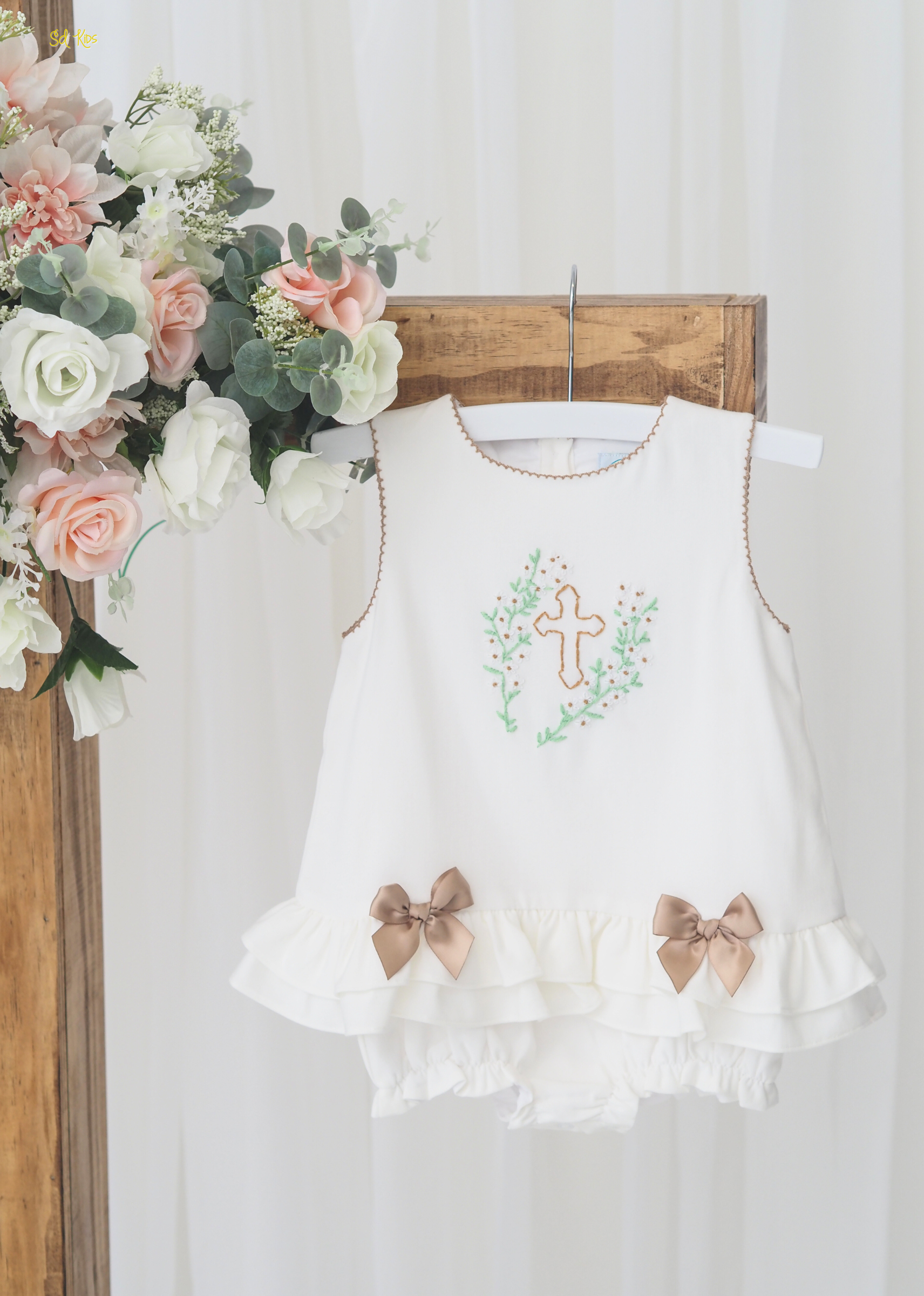 PO110: Linen Cross Girls Bubble