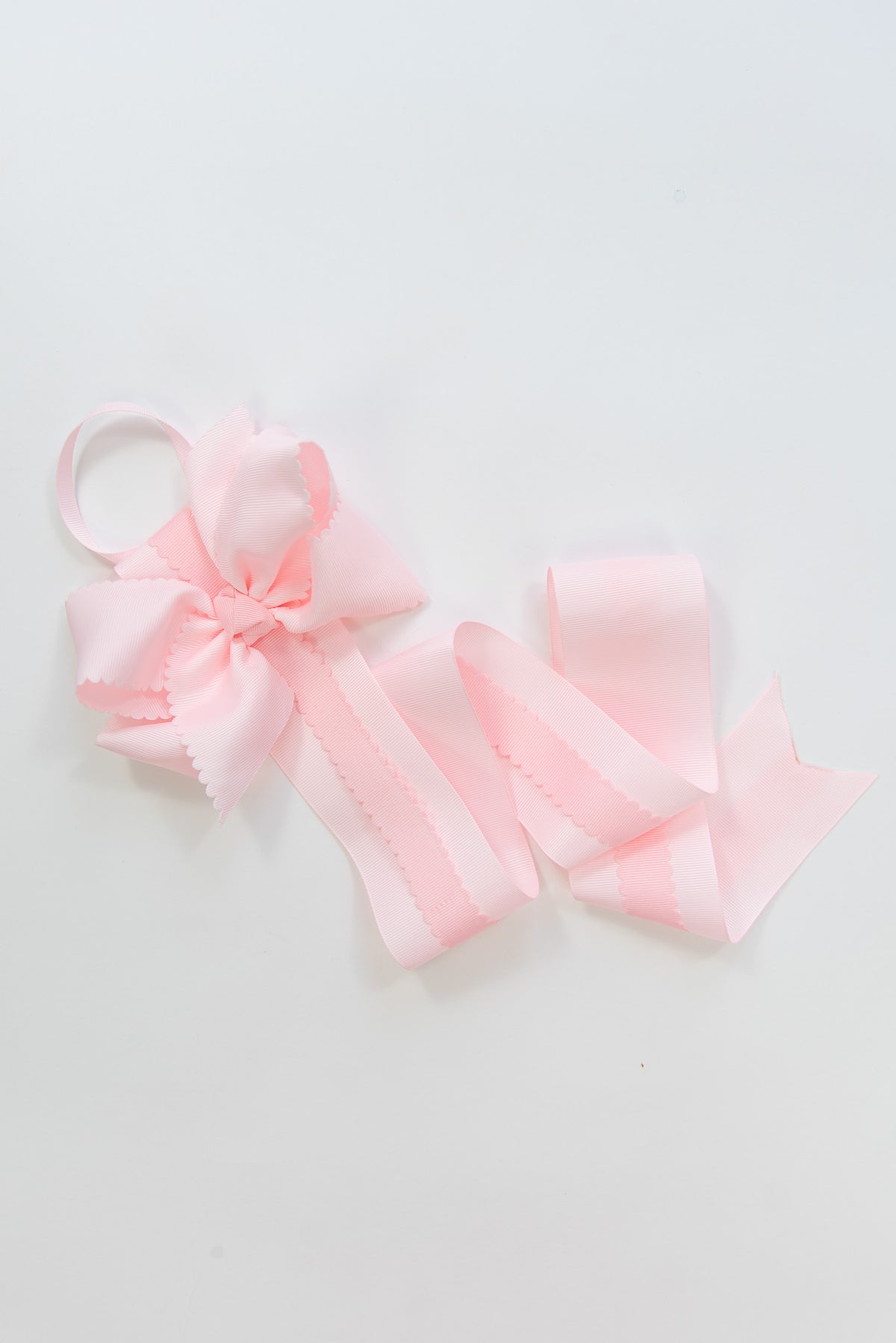 Pink Scalloped Ribbon Bow Holder